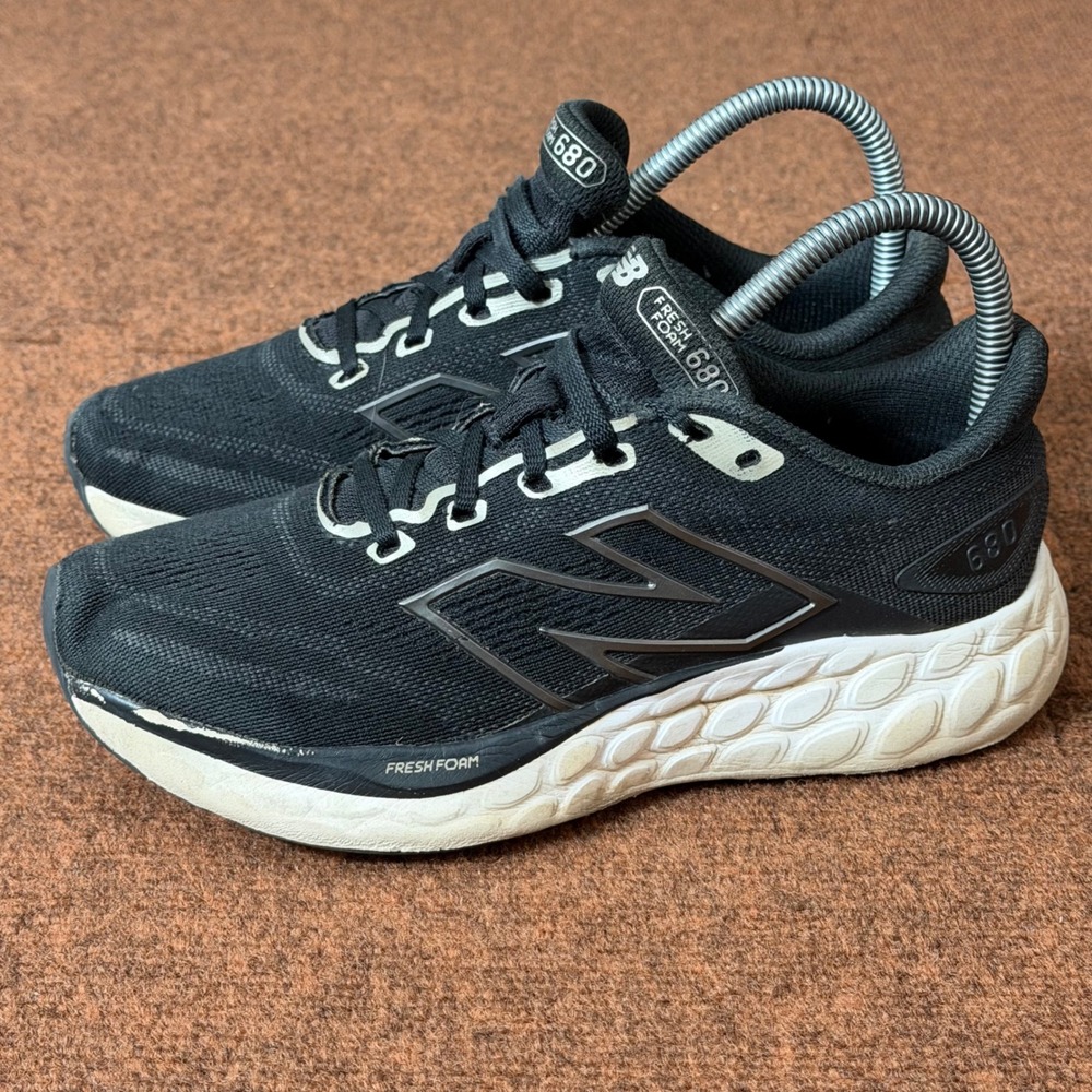 New Balance Fresh Foam 680v8 Womens Running Shoes Black White W680LK8 Size 7